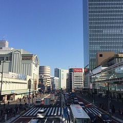 普段運動しない分、歩きます。